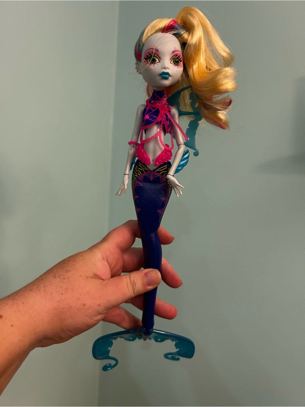 Monster High Doll Lagoona Blue Great Scarrier Reef Glowsome Ghoulfish Mermaid